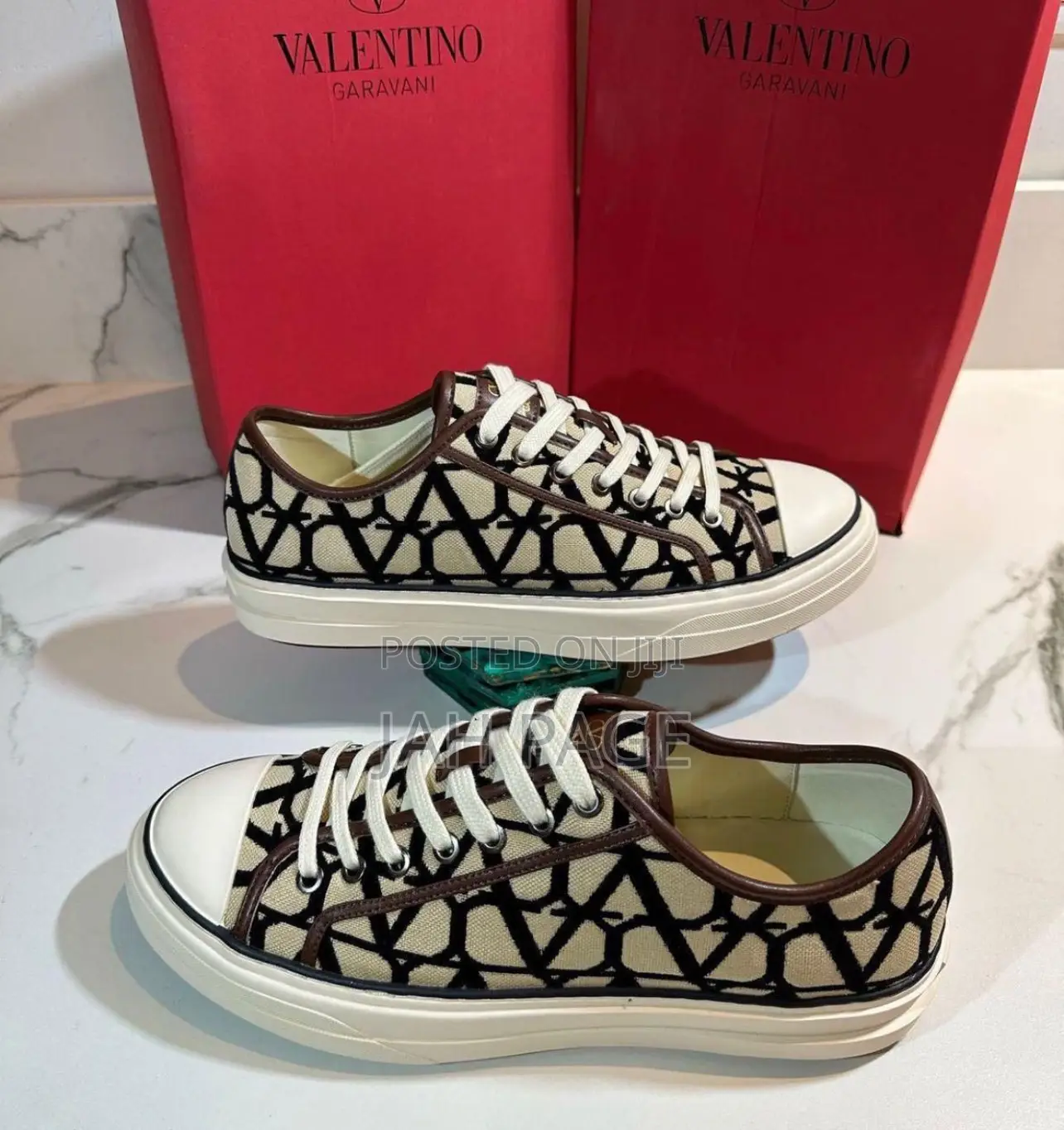 Valentina Garavani High Top Low