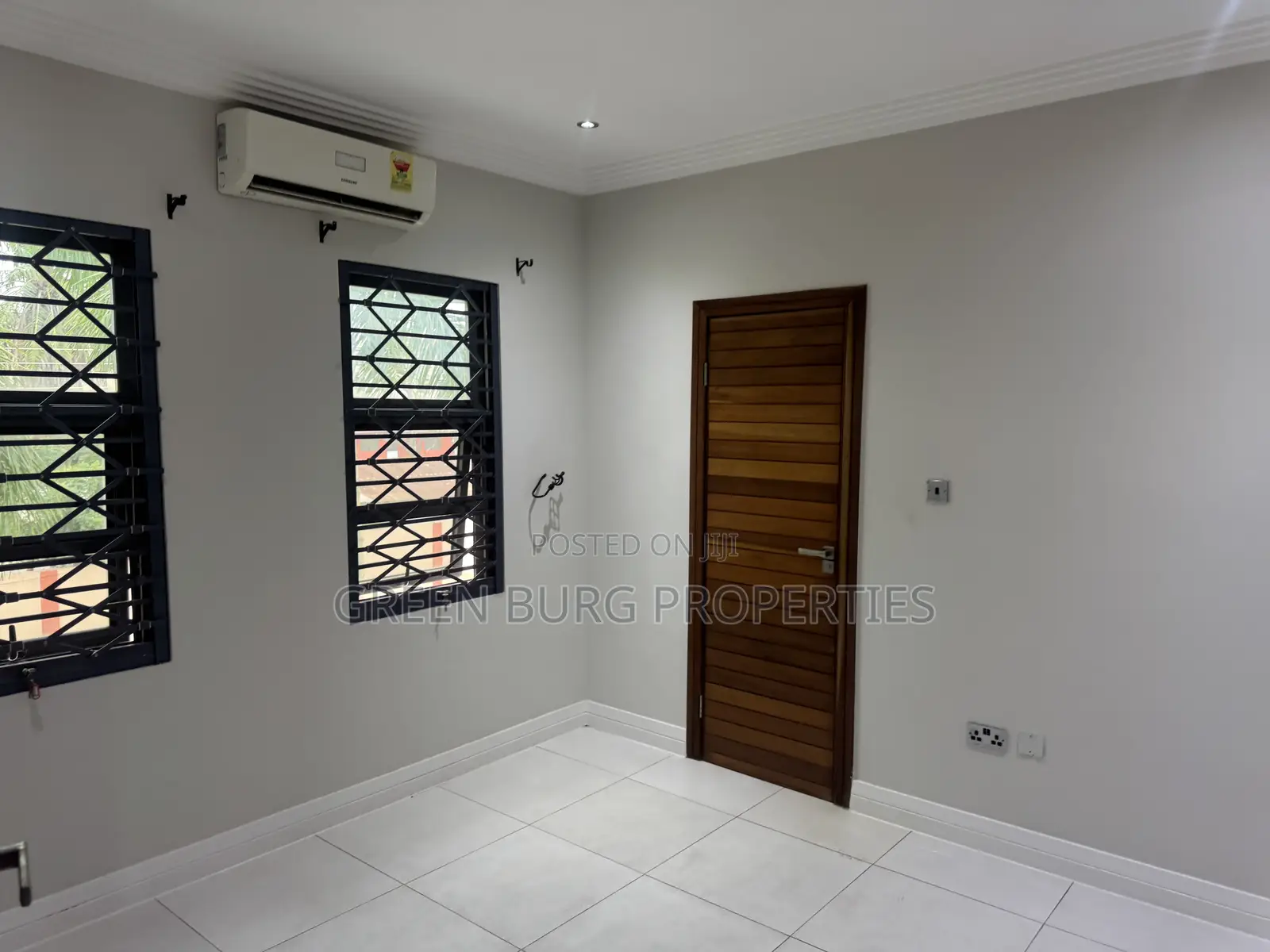 3bdrm Townhouse/Terrace in East Legon for sale