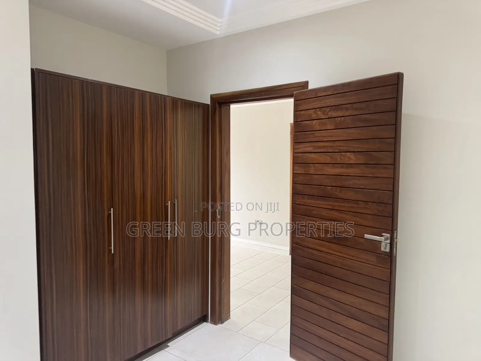 3bdrm Townhouse/Terrace in East Legon for sale