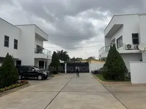 3bdrm Townhouse/Terrace in East Legon for sale