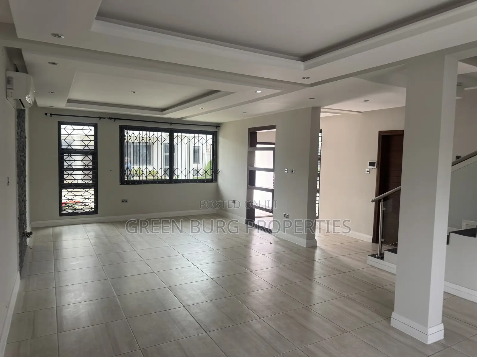 3bdrm Townhouse/Terrace in East Legon for sale