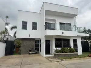 3bdrm Townhouse/Terrace in East Legon for sale