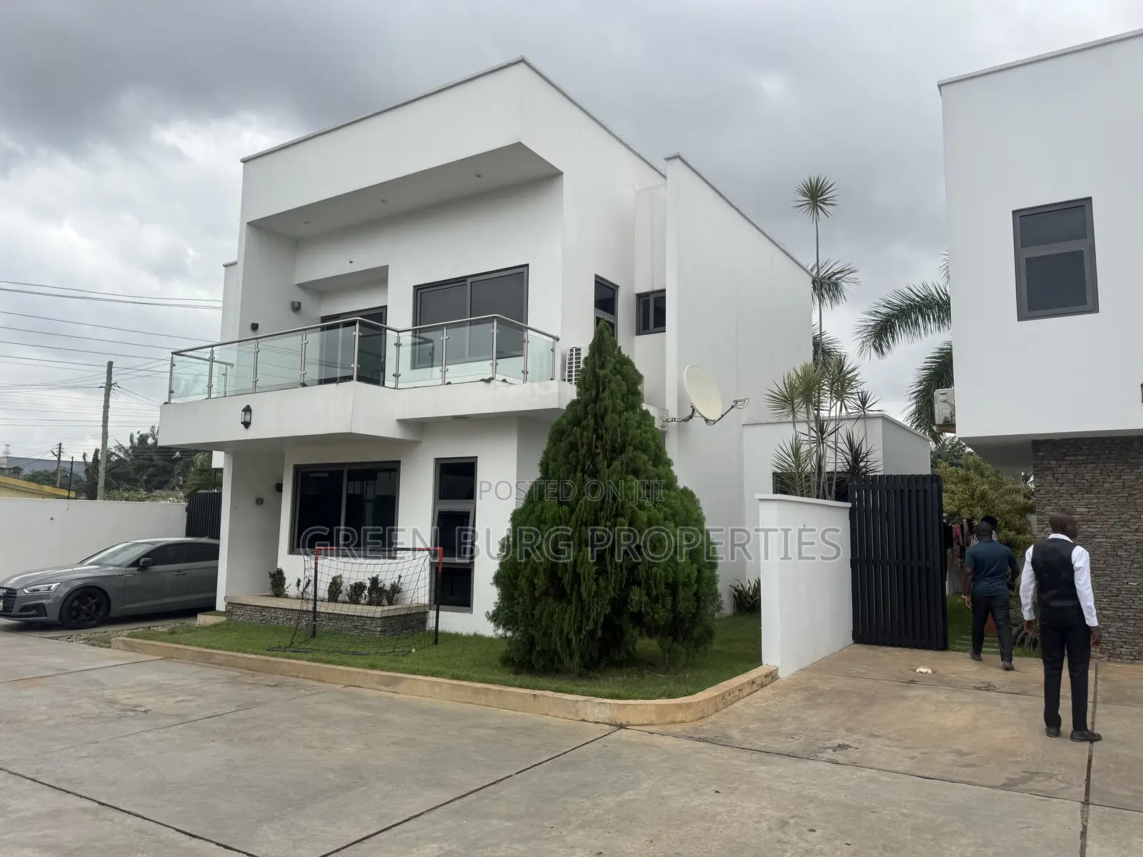 3bdrm Townhouse/Terrace in East Legon for sale