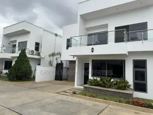 3bdrm Townhouse/Terrace in East Legon for sale