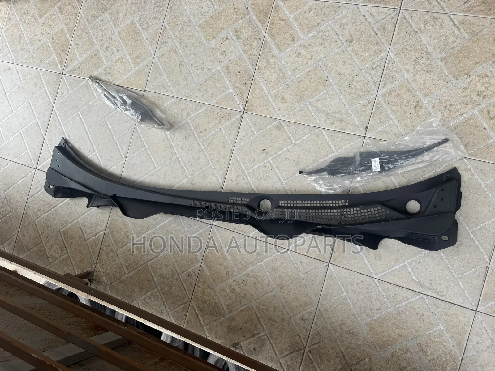 Honda Civic 2016,2017,2018 Wiper Panel Complete.