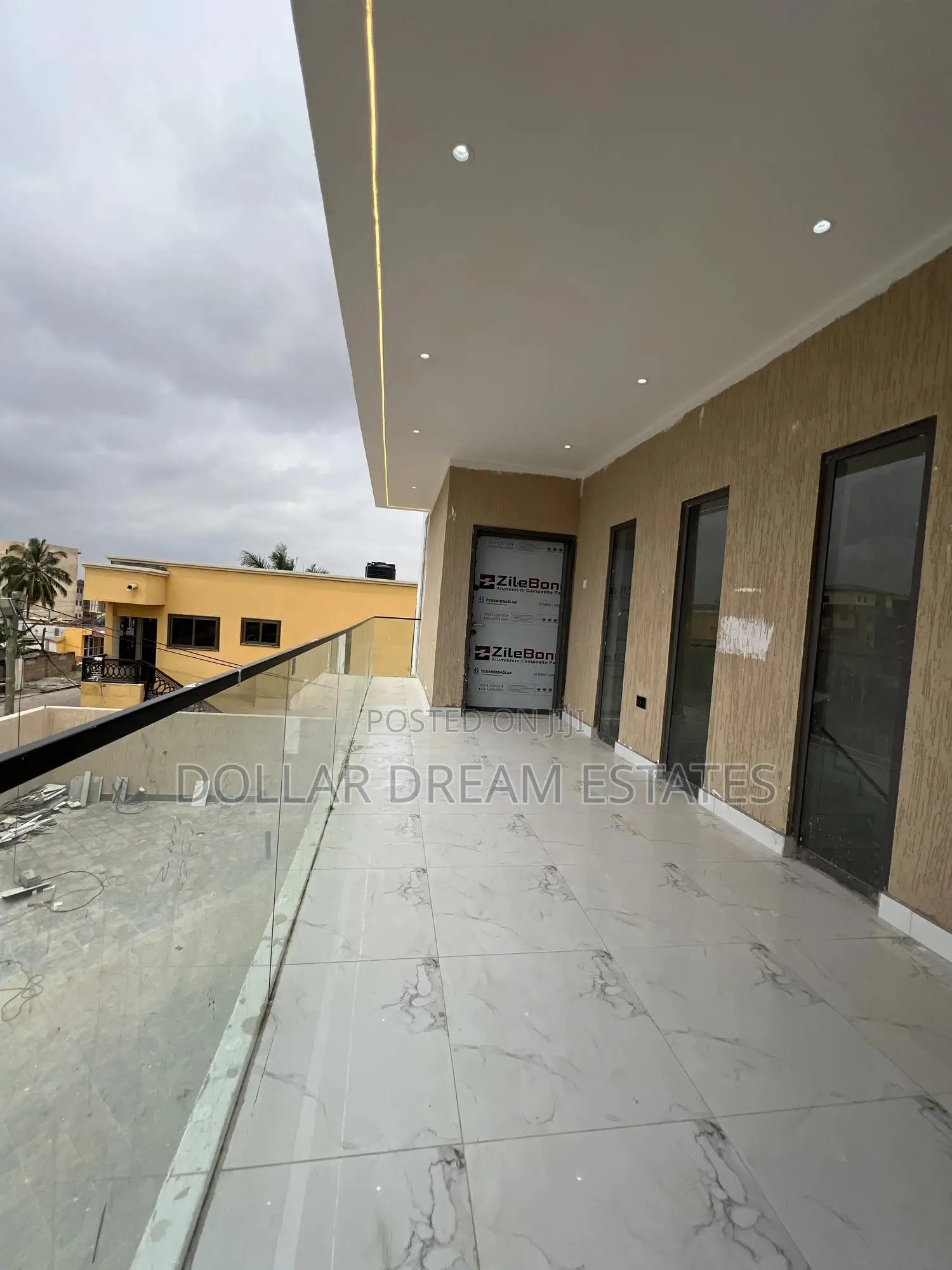 5bdrm House in Adjiriganor for sale