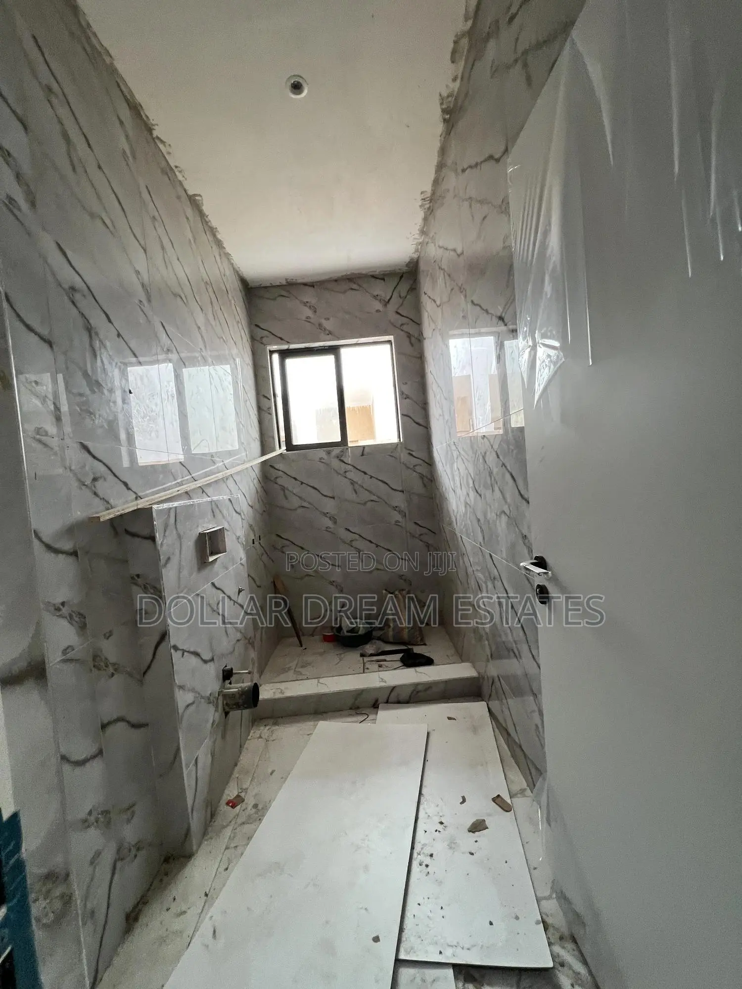 5bdrm House in Adjiriganor for sale