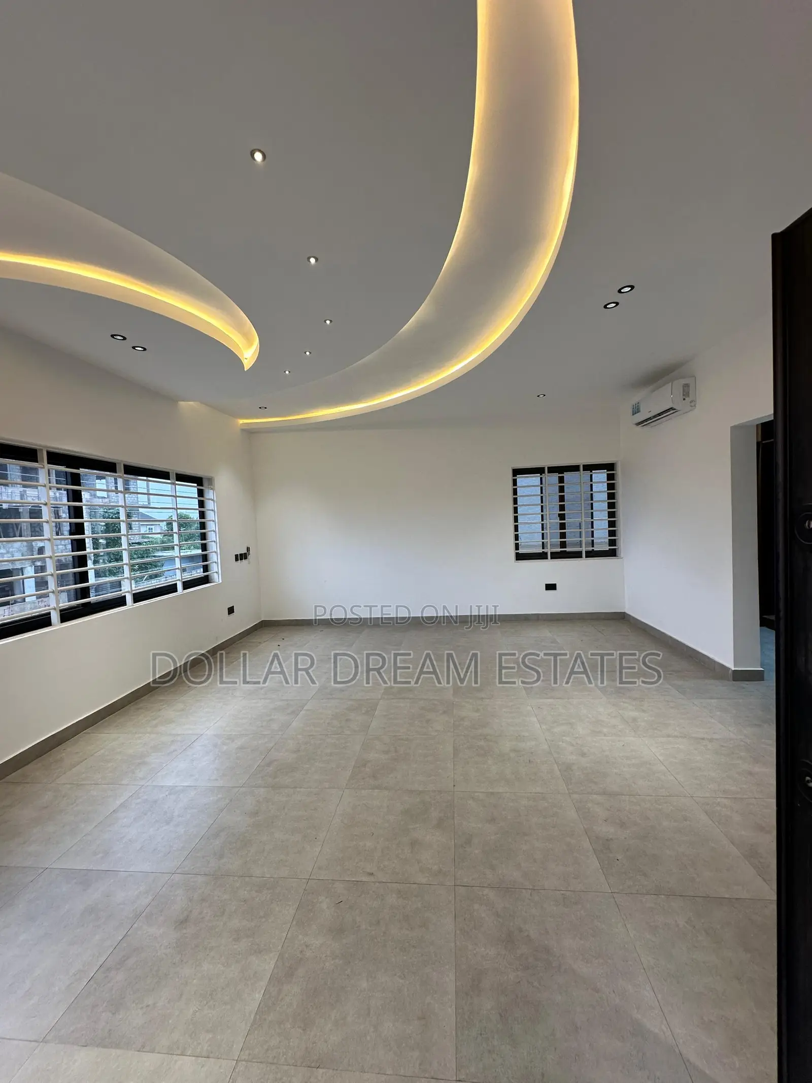 4bdrm House in Lake Side Estate for sale