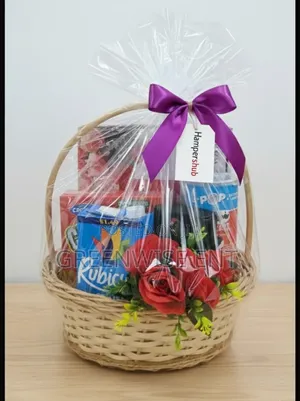 Delightful Everyday Essentials Gift Hamper - Perfect For Any Occasion