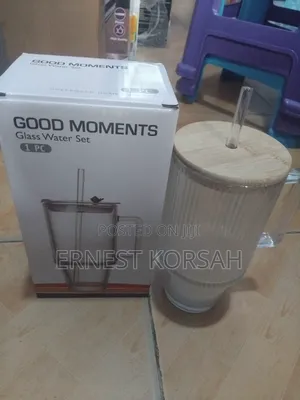 High Quality  Glass Water With Glass Straw