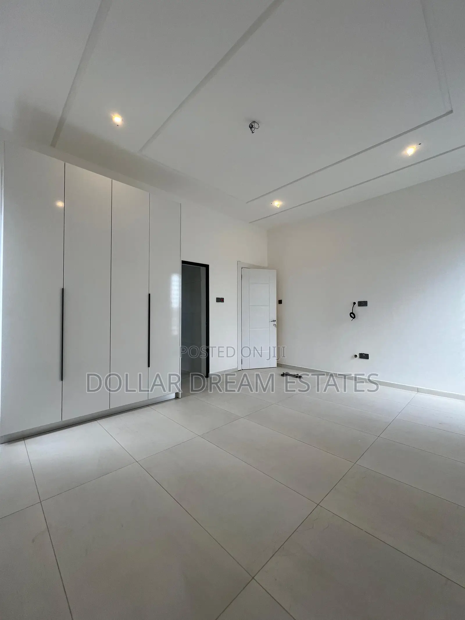 5bdrm House in Achimota for sale