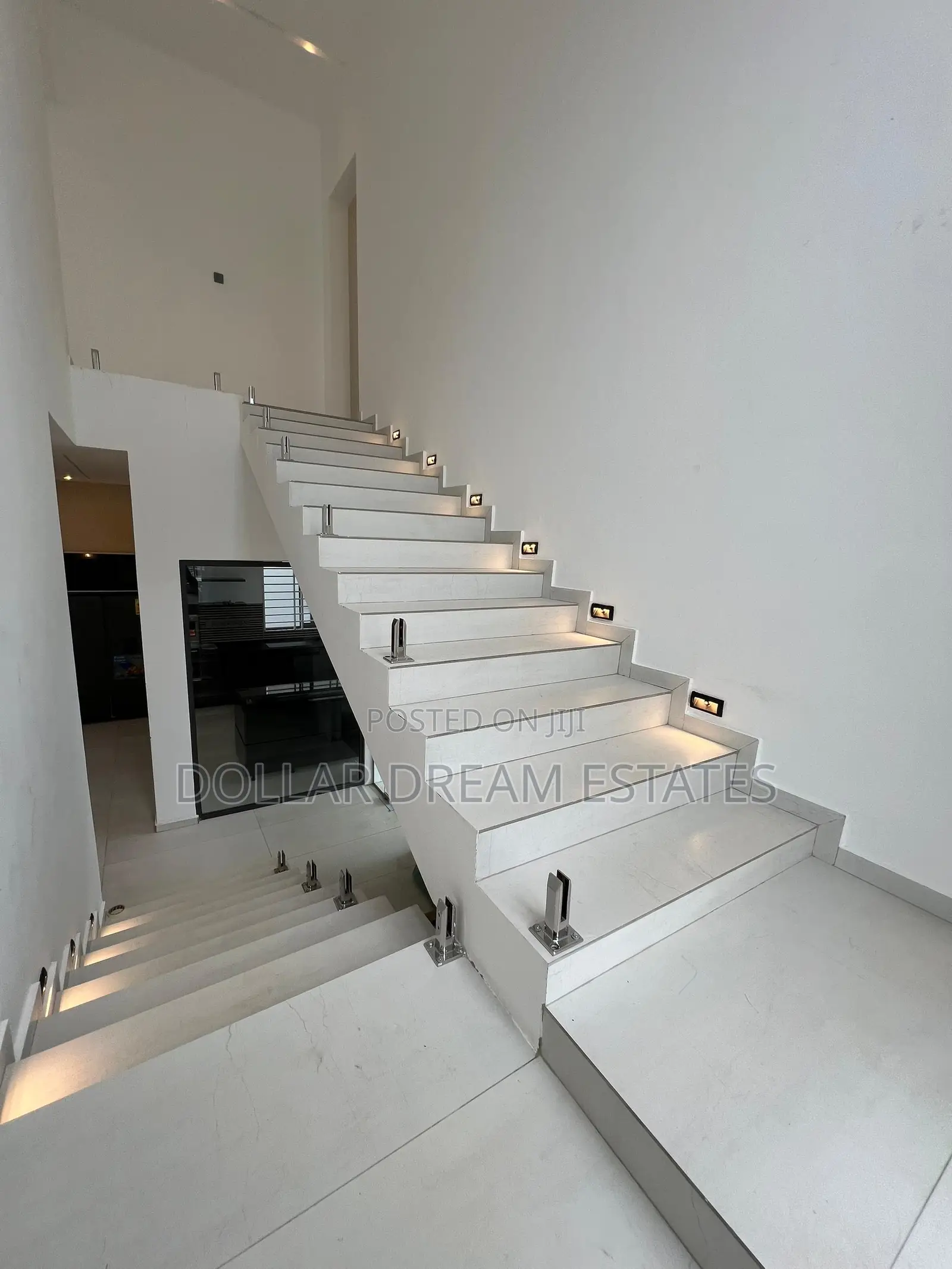 5bdrm House in Achimota for sale