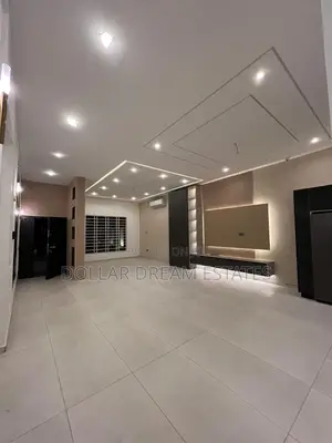 5bdrm House in Achimota for sale