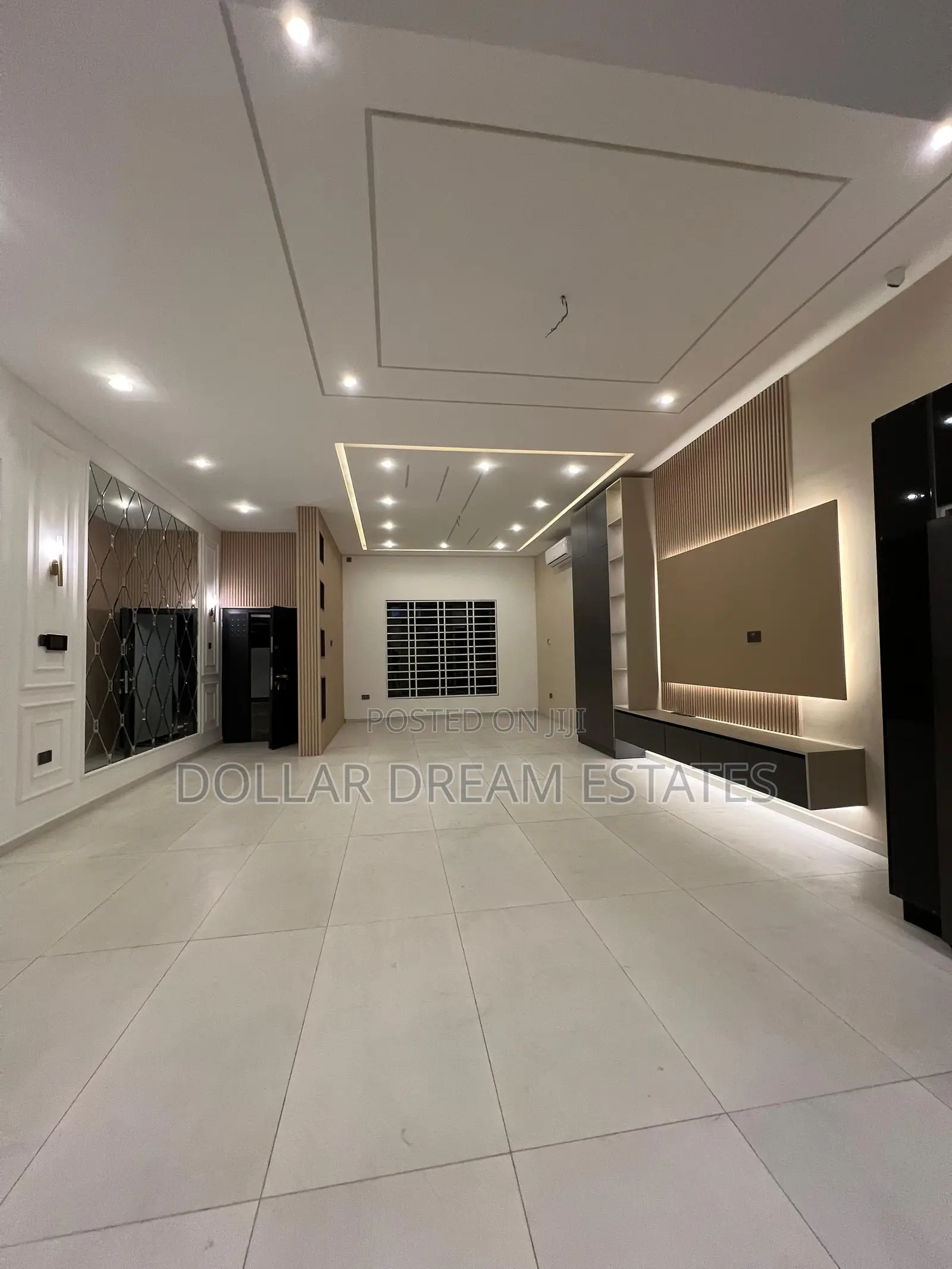 5bdrm House in Achimota for sale