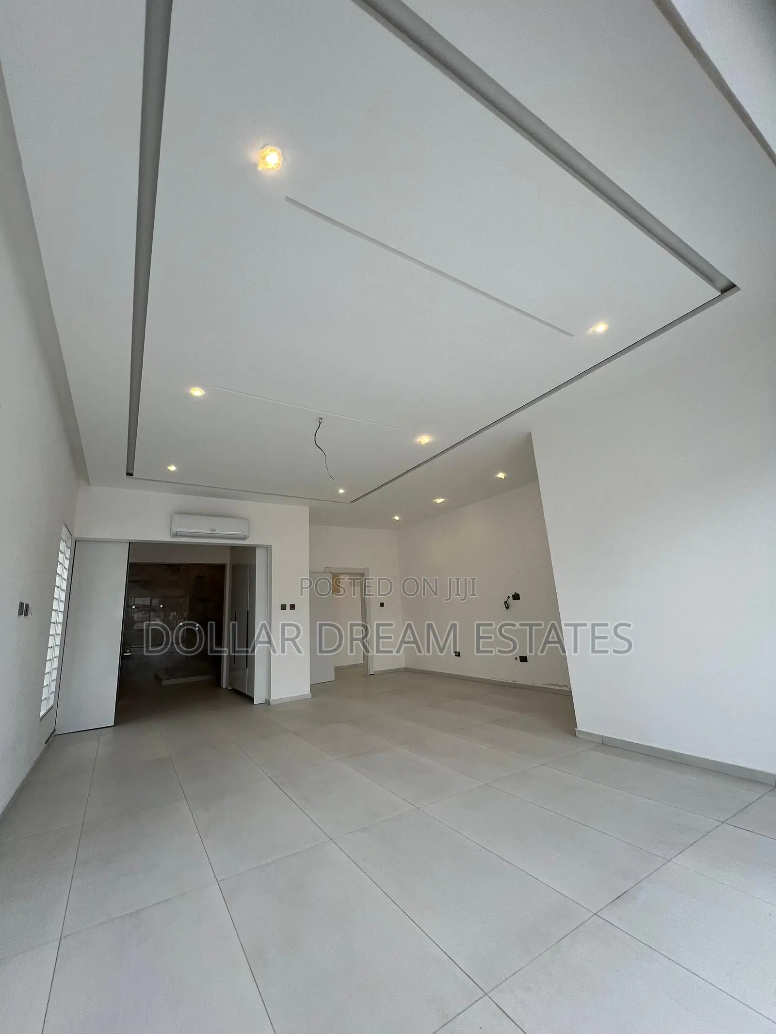 5bdrm House in Achimota for sale