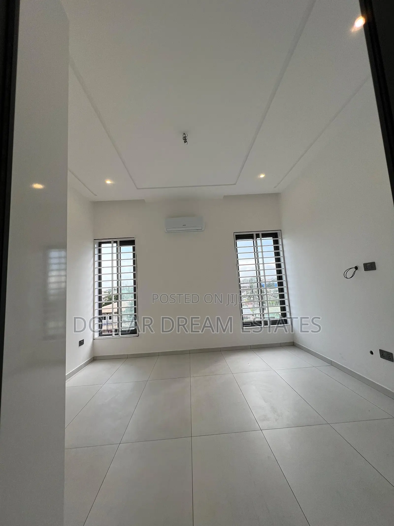5bdrm House in Achimota for sale