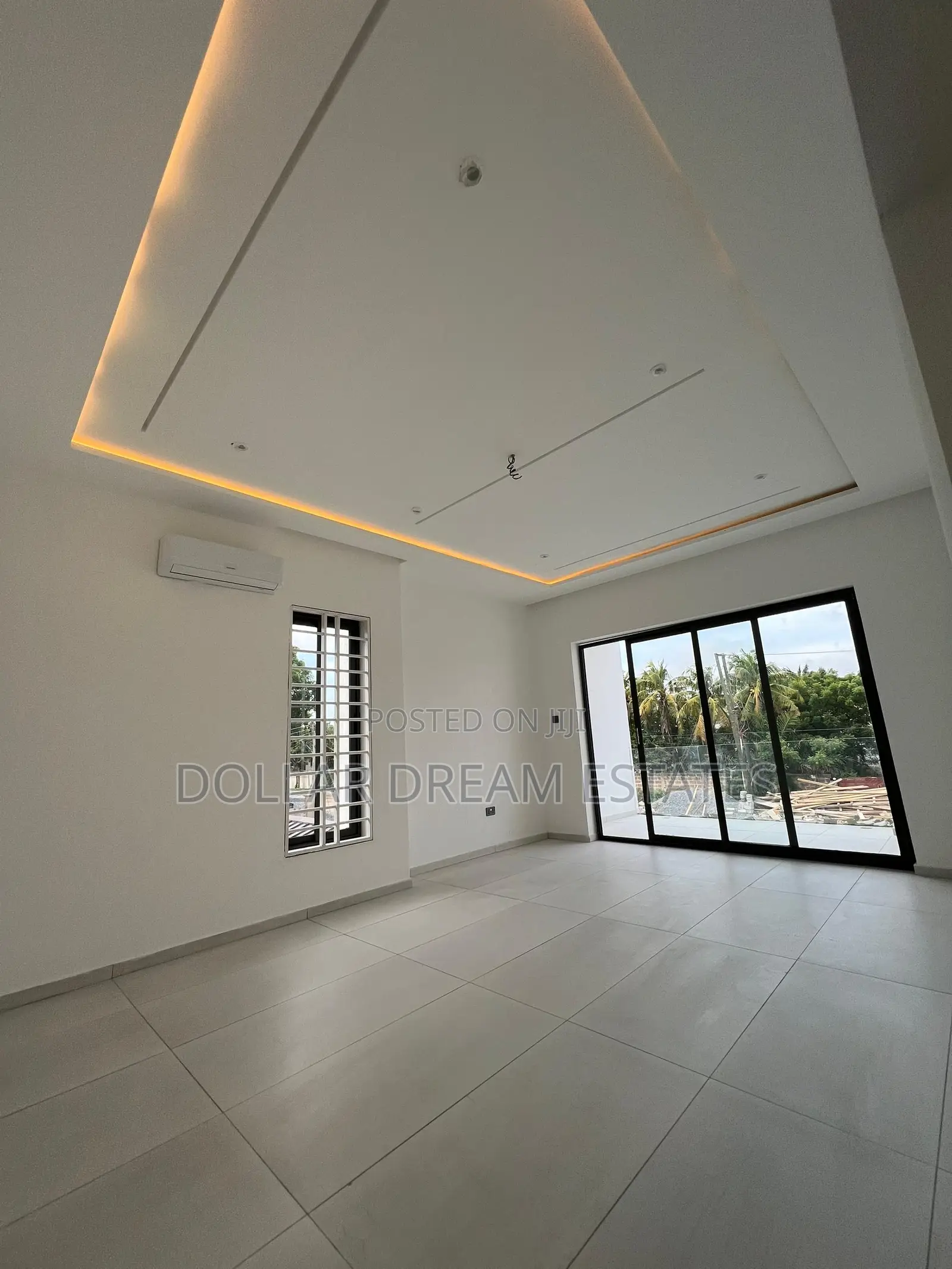 5bdrm House in Achimota for sale