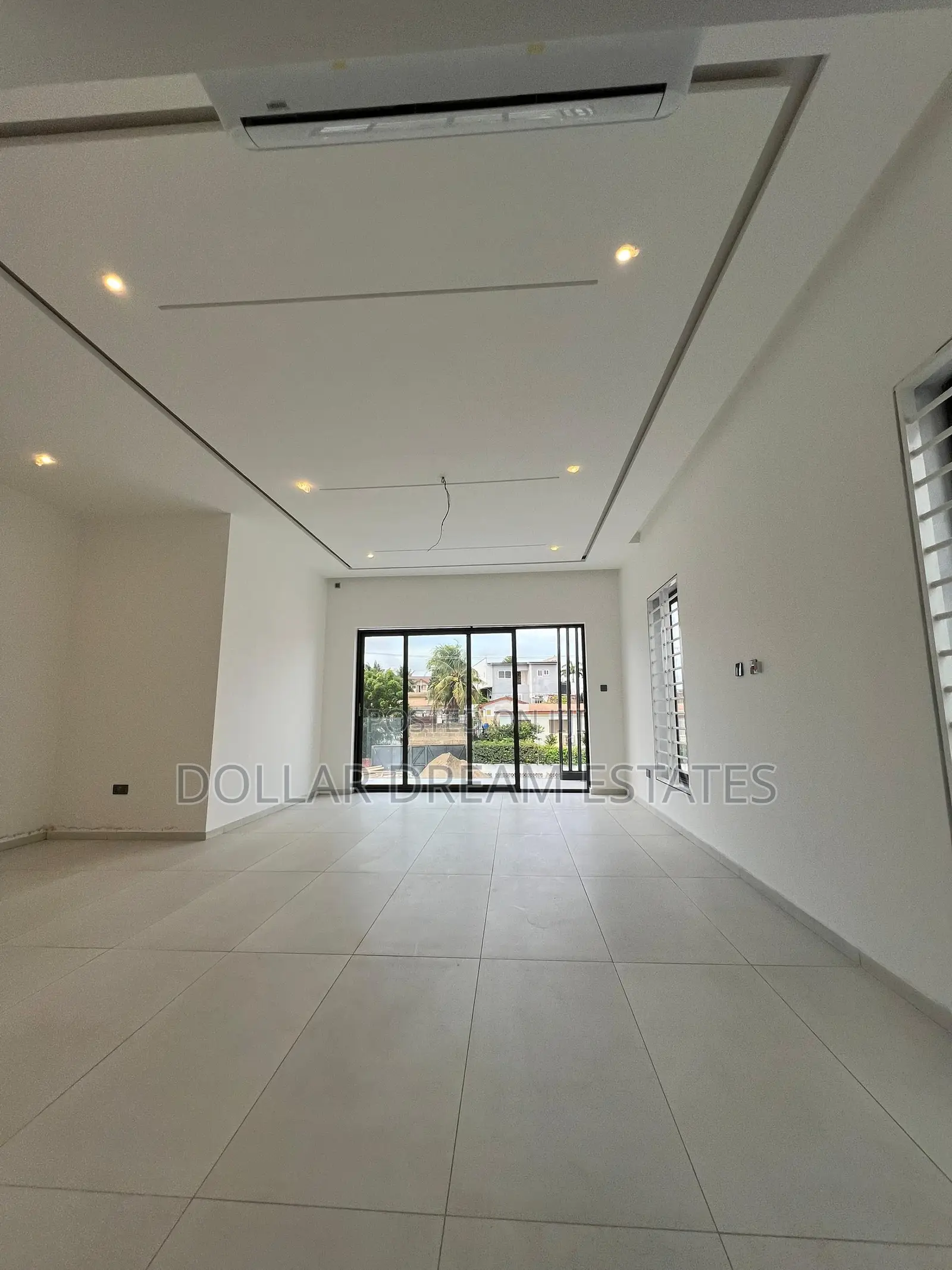 5bdrm House in Achimota for sale
