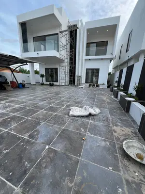 5bdrm House in Achimota for sale