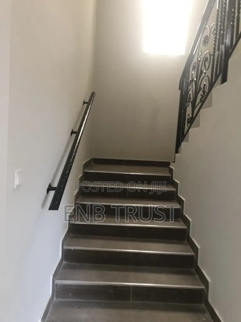 4bdrm Townhouse / Terrace in Haatso, ECOMOG for rent