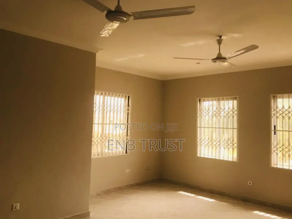 4bdrm Townhouse / Terrace in Haatso, ECOMOG for rent