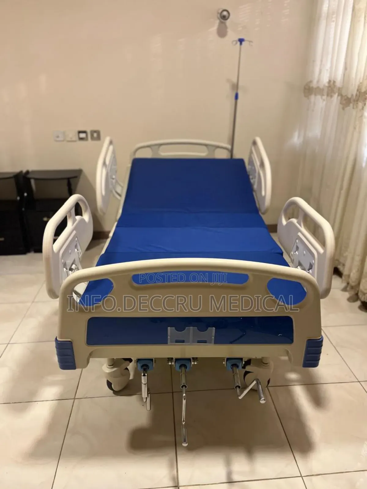 Hospital Bed (Portable 3cranks Bed With Mattress)