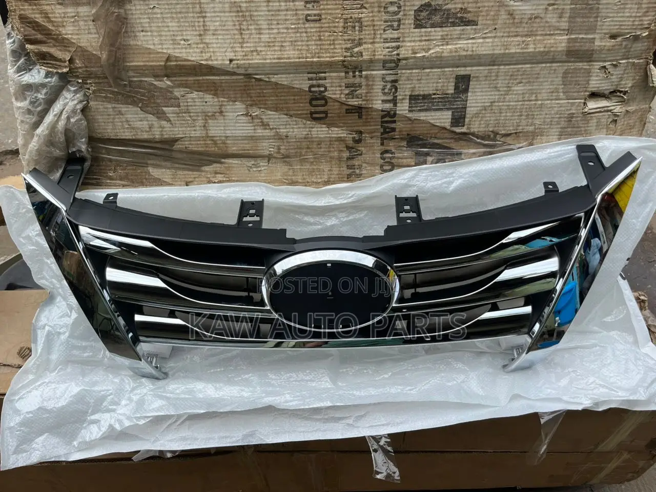 2018,2019,2020 Front Grille For Toyota Fortuner