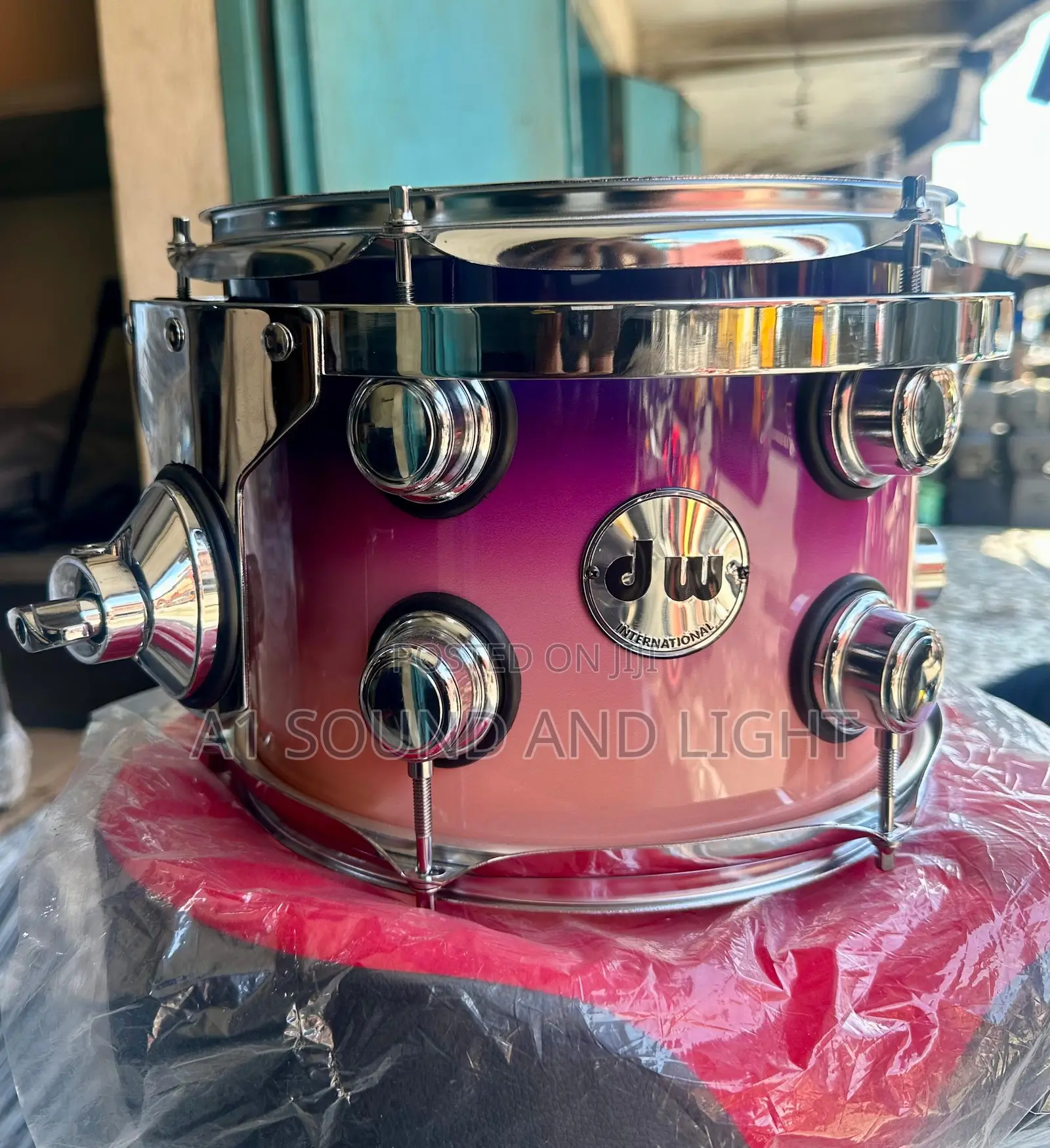Dw 5pcs Drums and Hardware Set