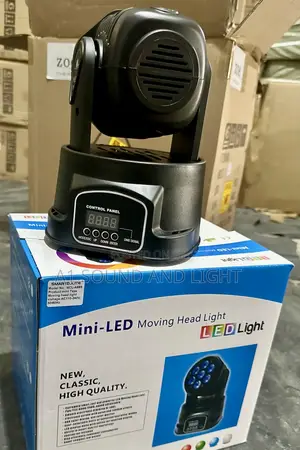 7 Eyes Led RGBW Moving Head Light