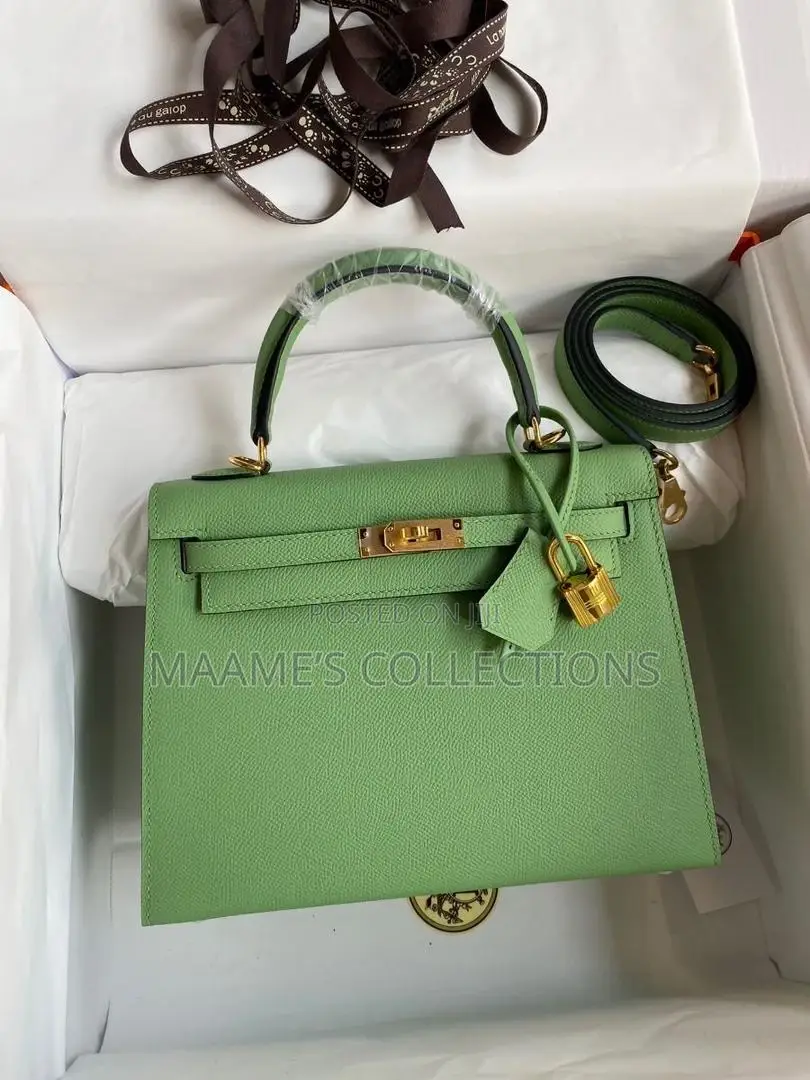 Original Hermes Ladies Handbag (Comes With A Box And A Long Strap )