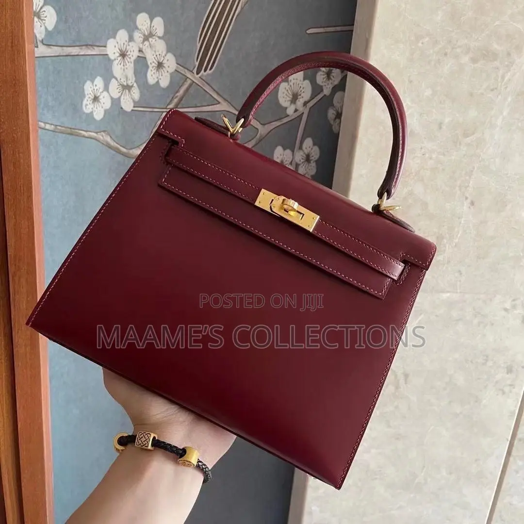 Original Hermes Ladies Handbag (Comes With A Box And A Long Strap )