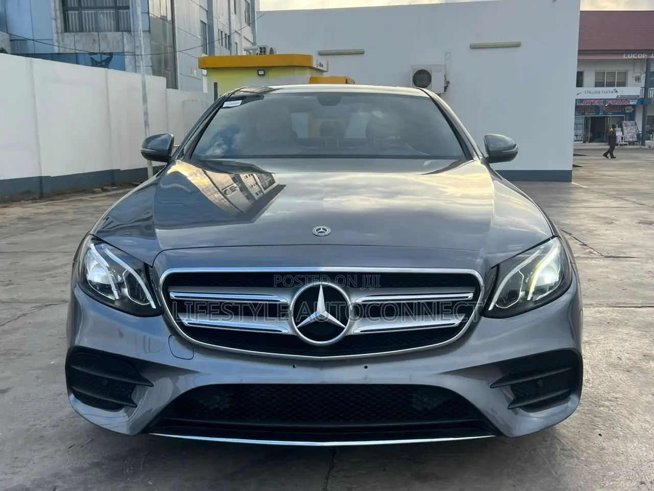 Mercedes-Benz E300 2018 Gray