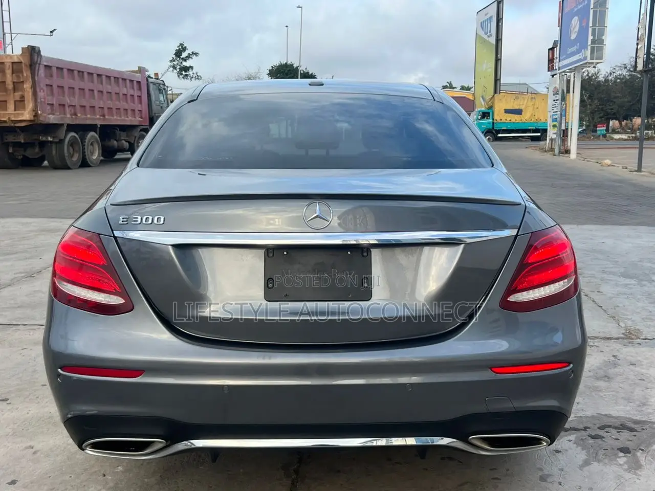 Mercedes-Benz E300 2018 Gray