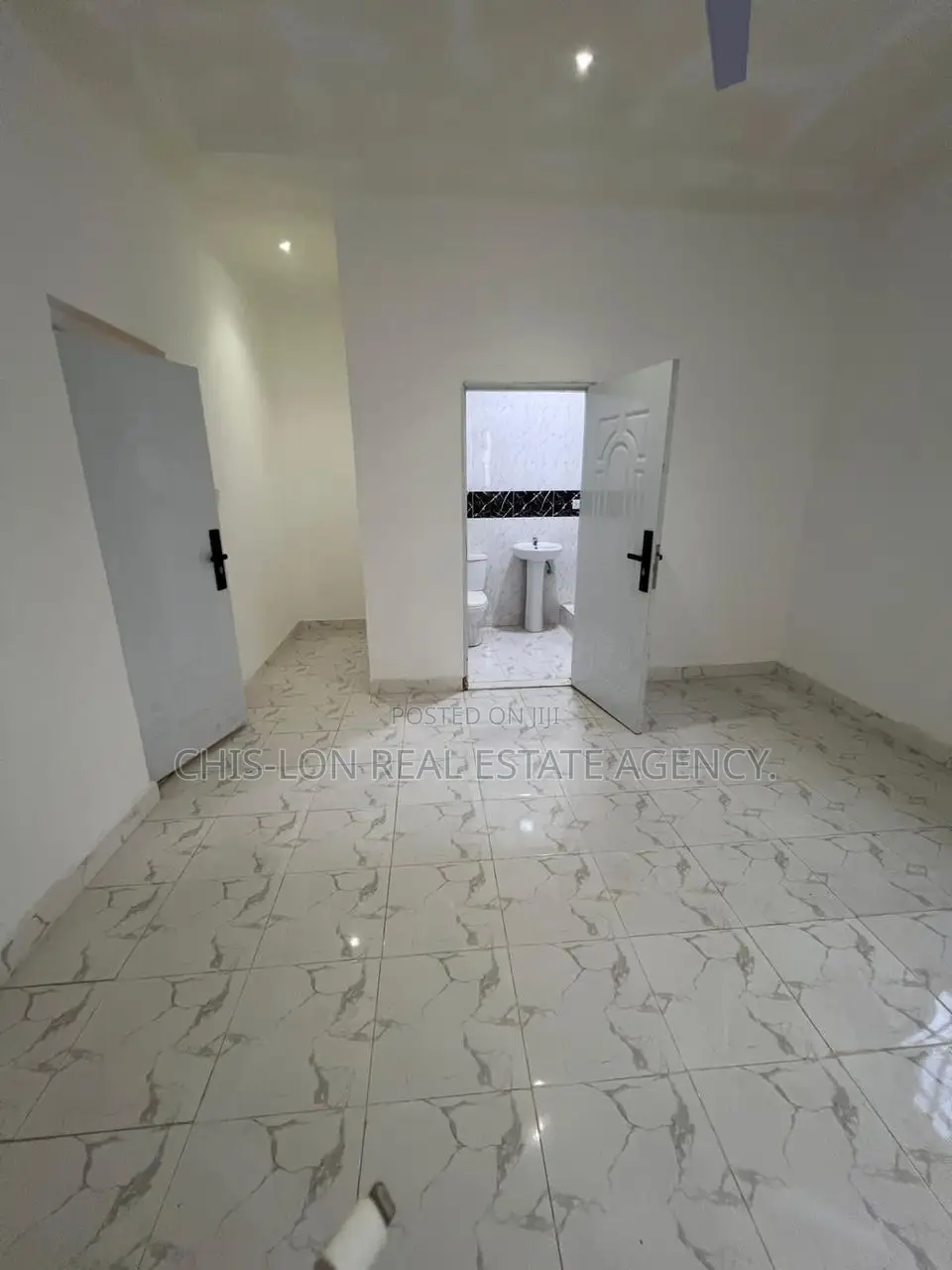 3bdrm House in Chis-Lon Real Estate, Adade for rent