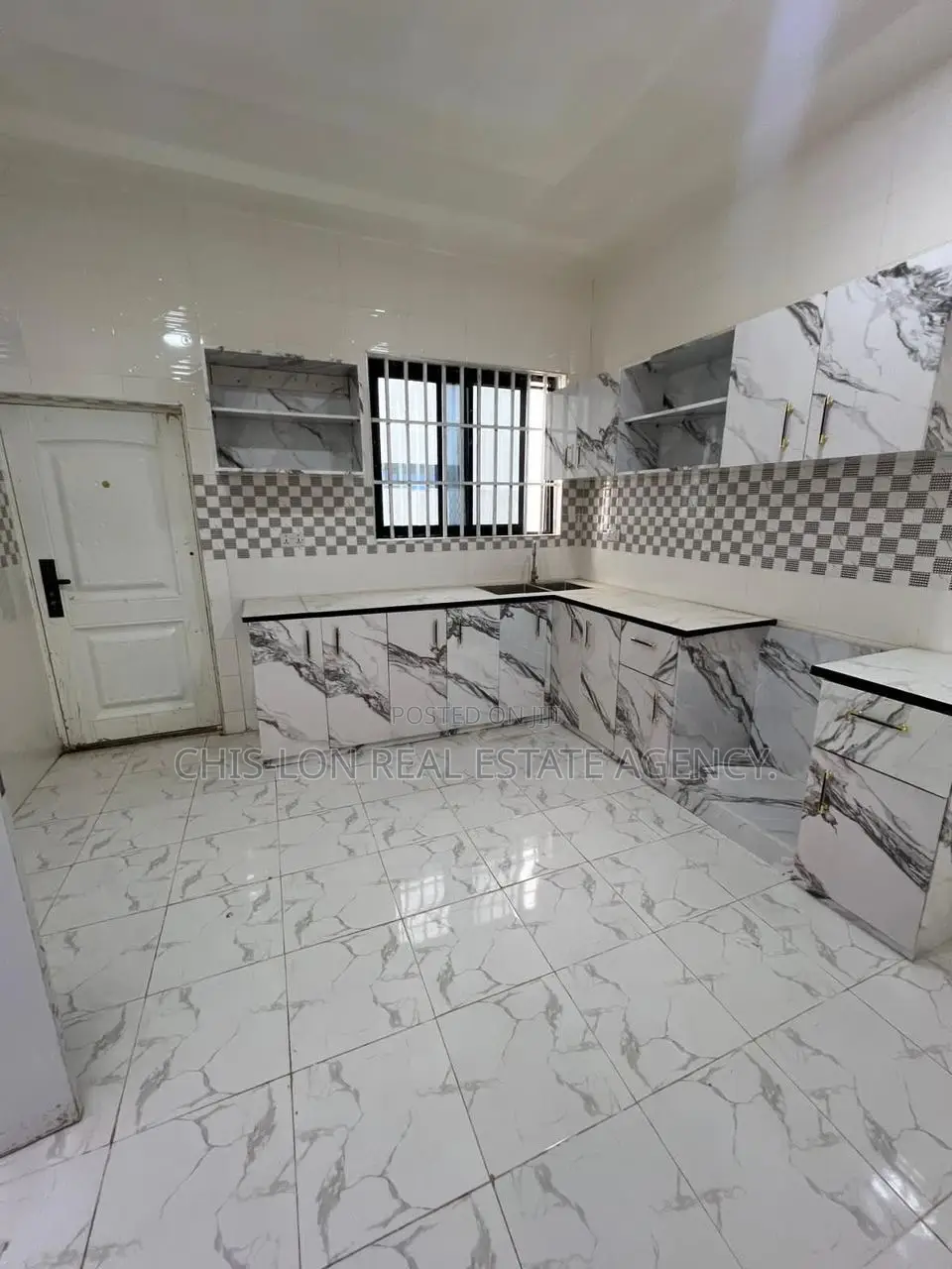 3bdrm House in Chis-Lon Real Estate, Adade for rent
