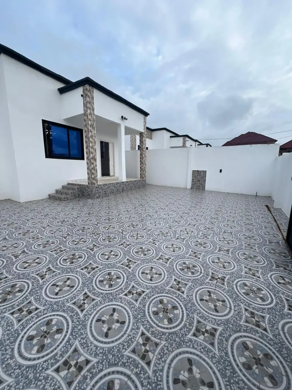 3bdrm House in Chis-Lon Real Estate, Adade for rent
