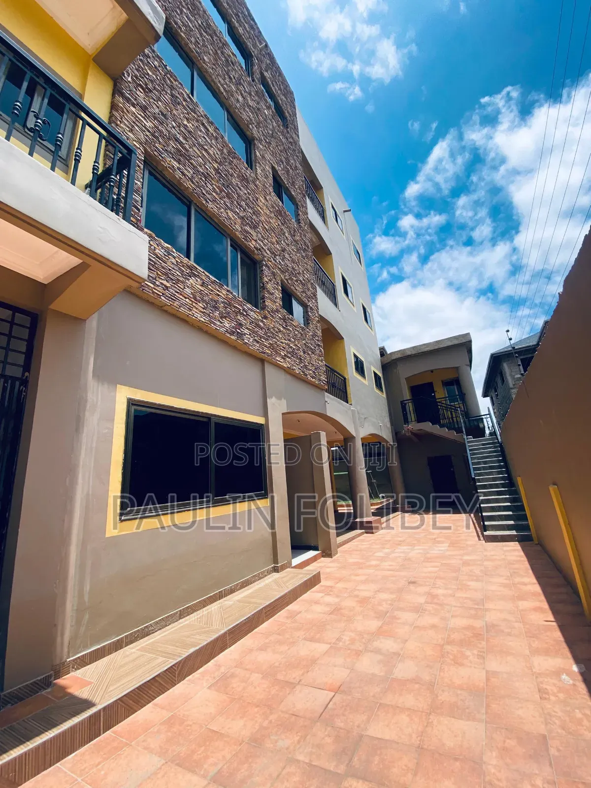 2bdrm Apartment in Dg Property, West Hills Mall Area for rent