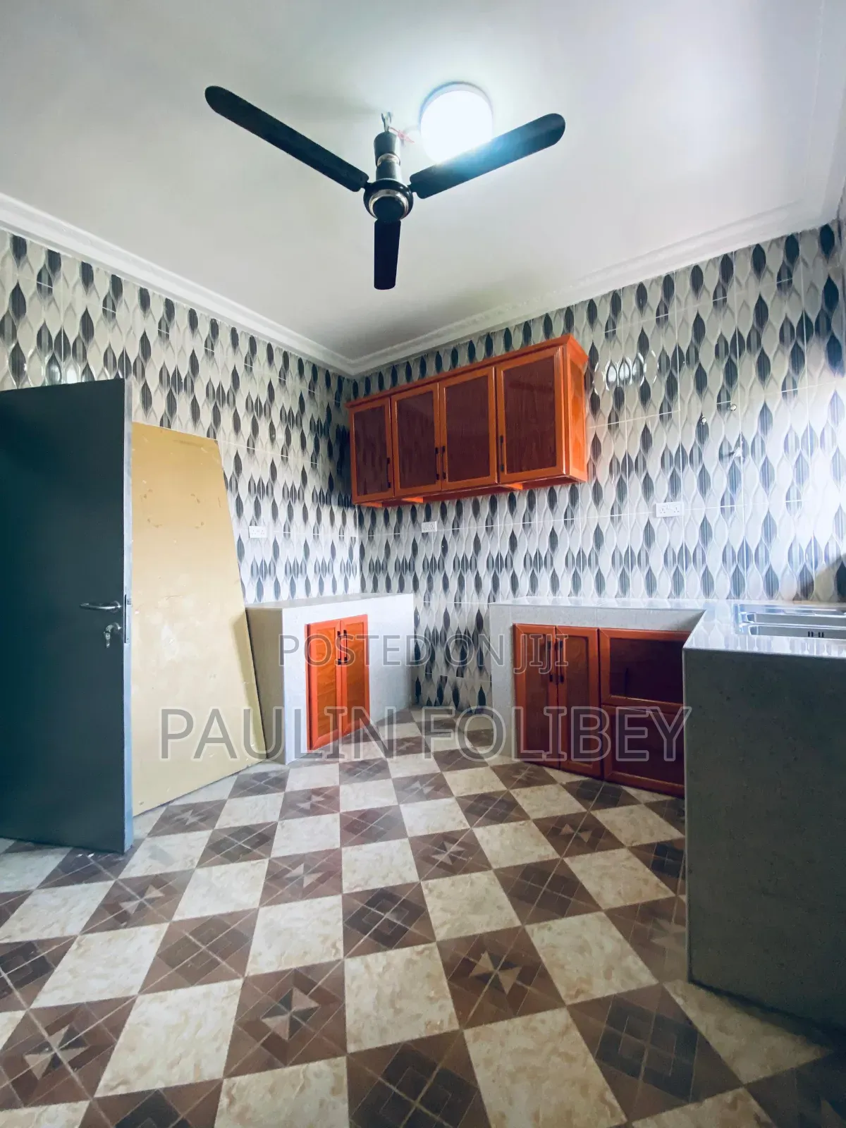 2bdrm Apartment in Dg Property, West Hills Mall Area for rent