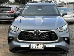 Toyota Highlander XLE AWD 2020 Blue