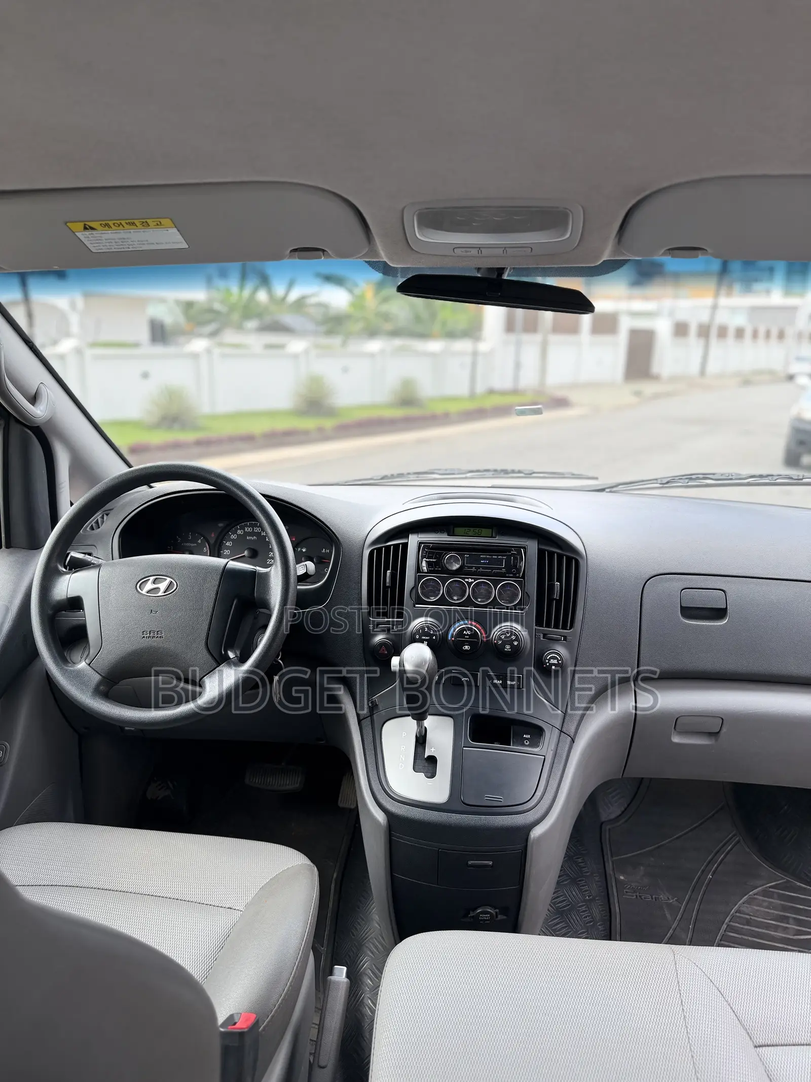 Hyundai Starex 2015 White