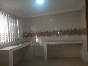 2bdrm House in Sakumono Estate, Tema Metropolitan for rent