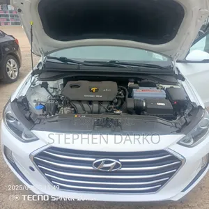 Hyundai Elantra 2018 White