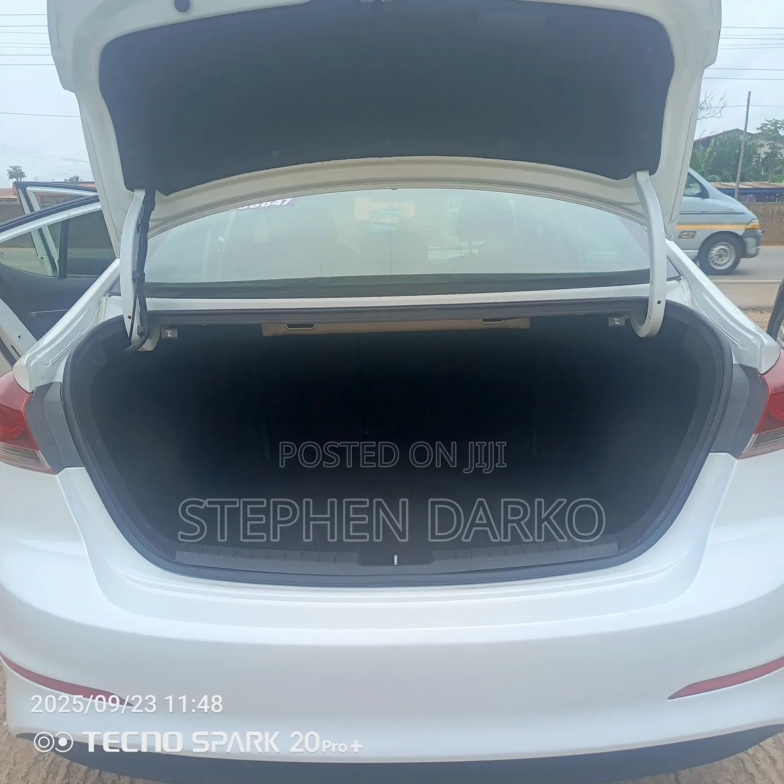 Hyundai Elantra 2018 White