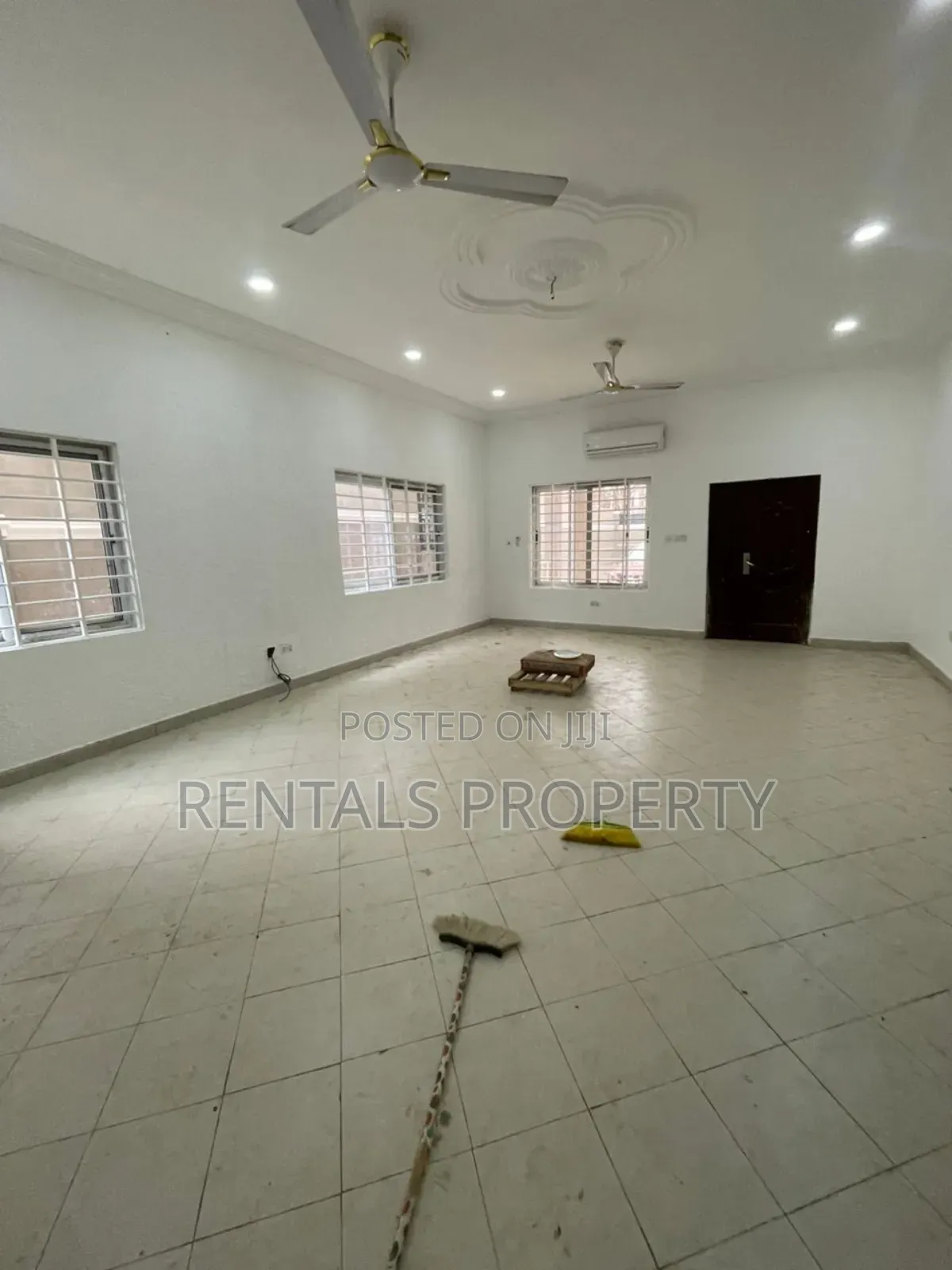 3bdrm Block of Flats in Adenta for rent