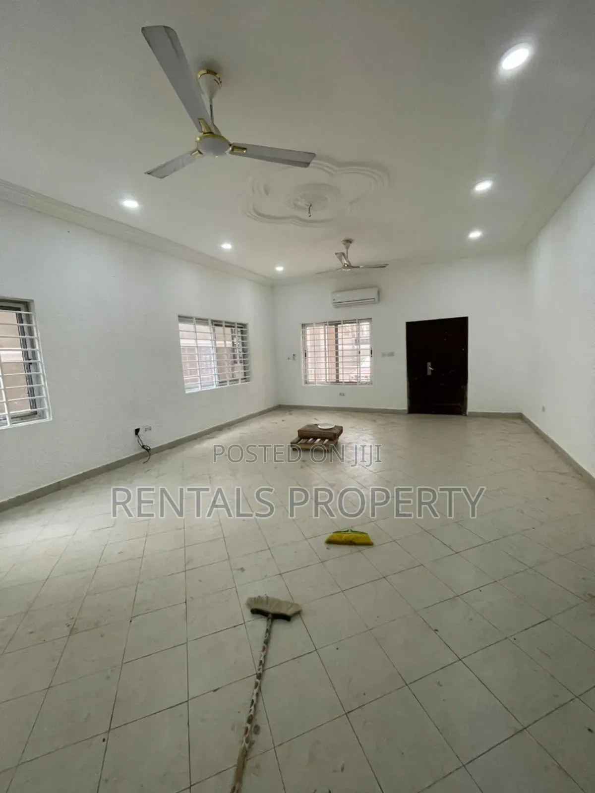 3bdrm Block of Flats in Adenta for rent