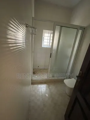 3bdrm Block of Flats in Adenta for rent