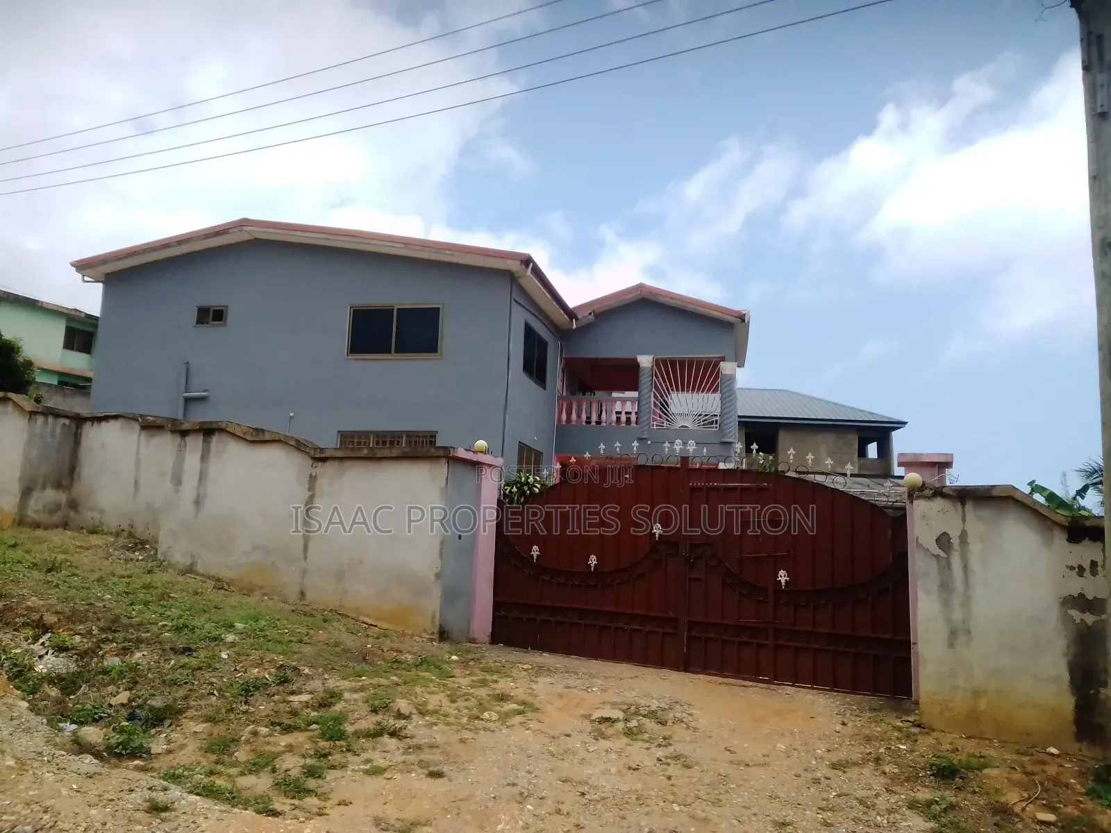 11bdrm House in Isaac Properties, Takoradi for sale