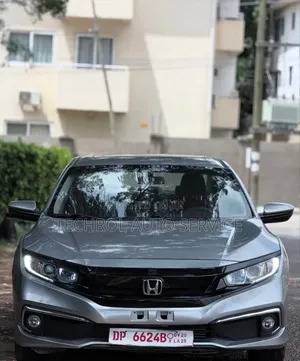 Honda Civic EX 4dr Hatchback (1.5L 4cyl) 2017 Gray