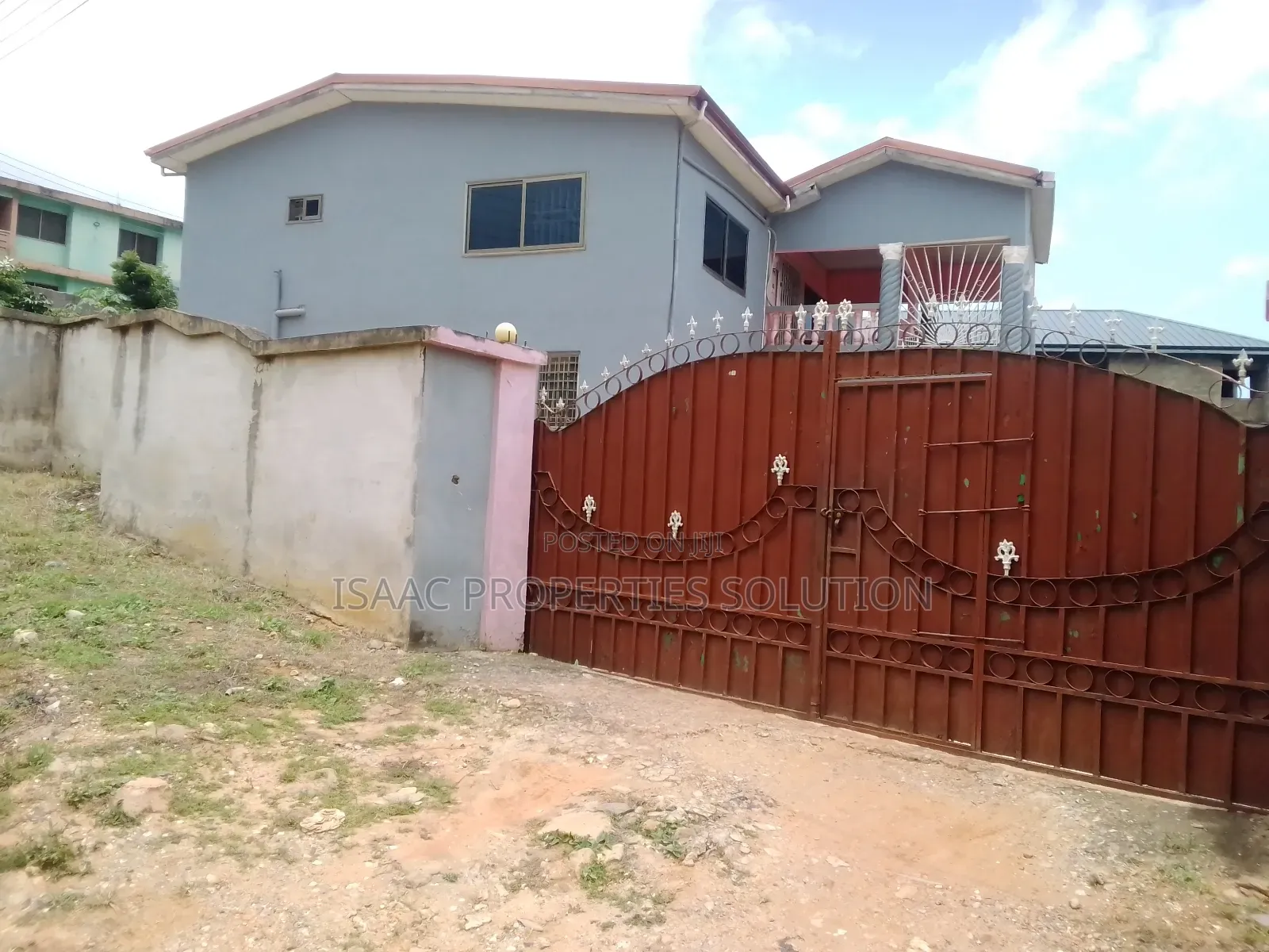 11bdrm House in Isaac Properties, Takoradi for sale