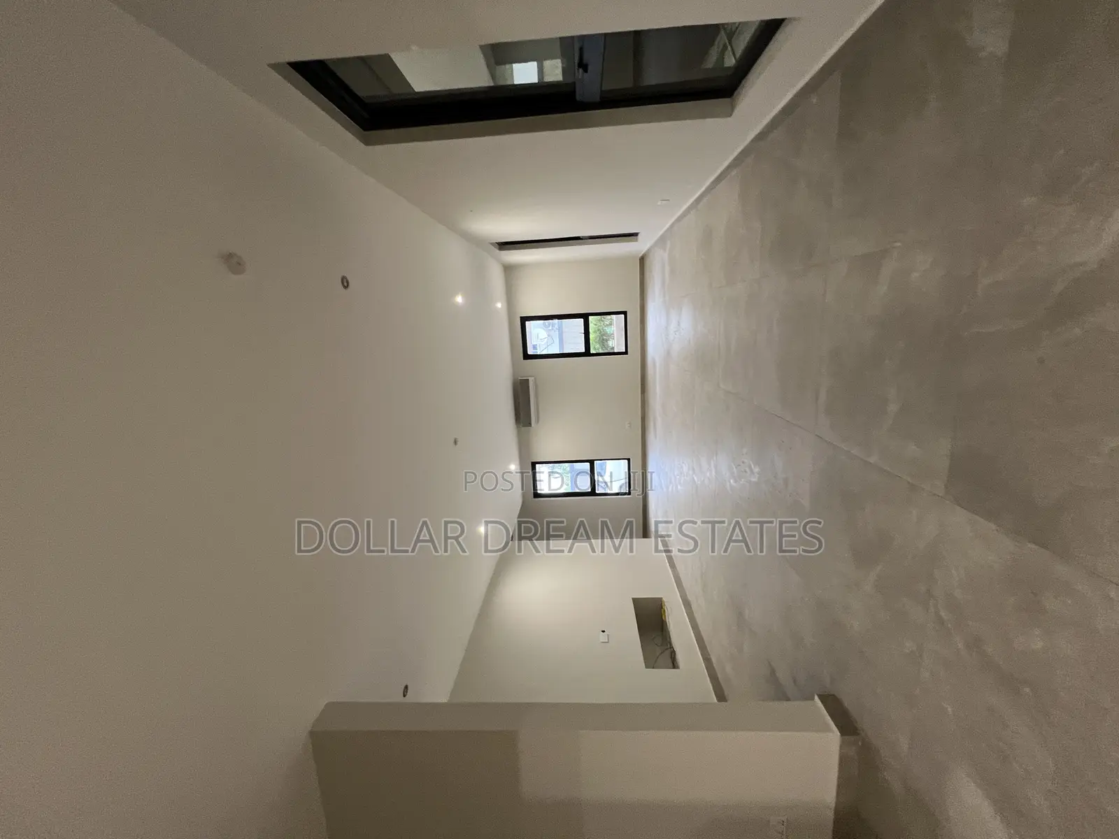5bdrm House in Adjiriganor for sale